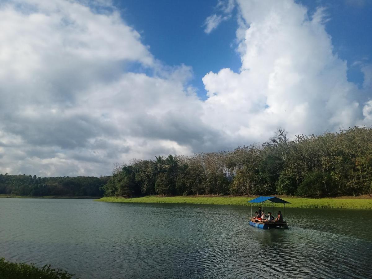 Taman Wana Resort Negara  Exterior foto